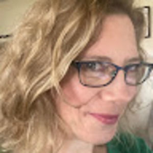 Meet your Posher, Leslie